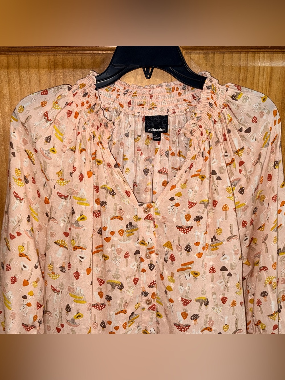 NWT Wallpapher Pale Pink Mushroom-Print Peasant BD Shirt w/Multicolor Accents-S - Picture 4 of 10